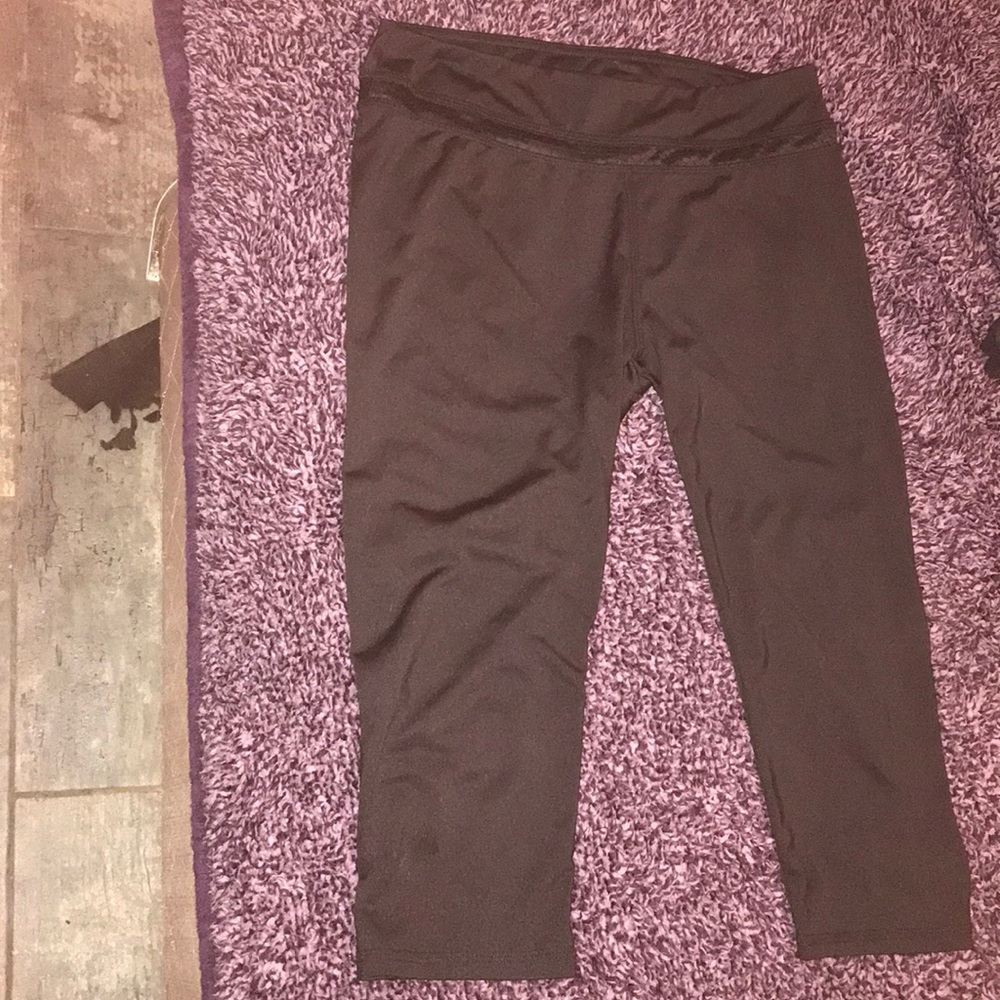 Cotton On yoga Capri pants
